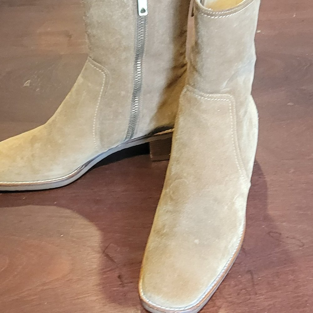 Isaac Mizrahi Safra Boots